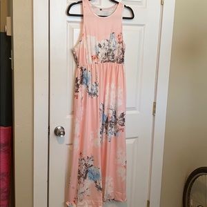 Floral maxi dress with pockets